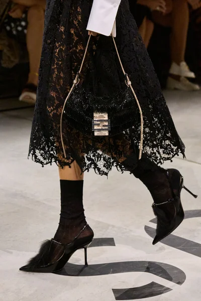Look 9